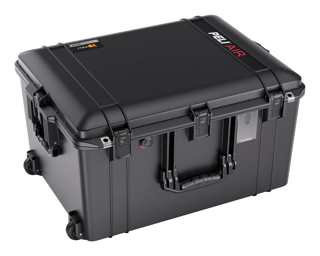 Grande valise à roulettes Air 1637 noire, fermée, vue de trois quarts