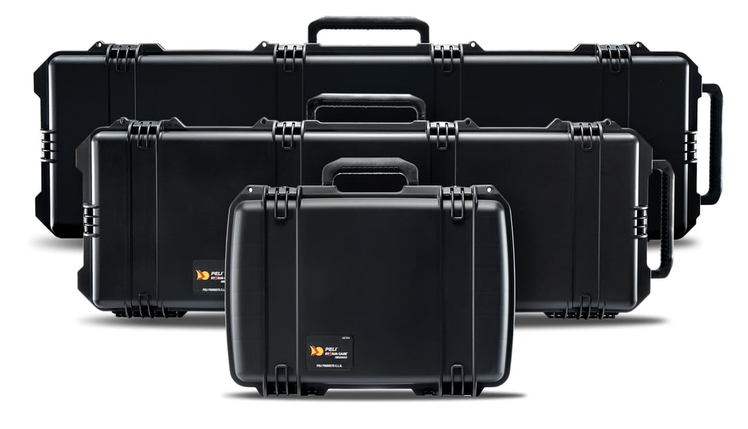 Trois valises Storm noires de tailles différentes, dont deux valises longues